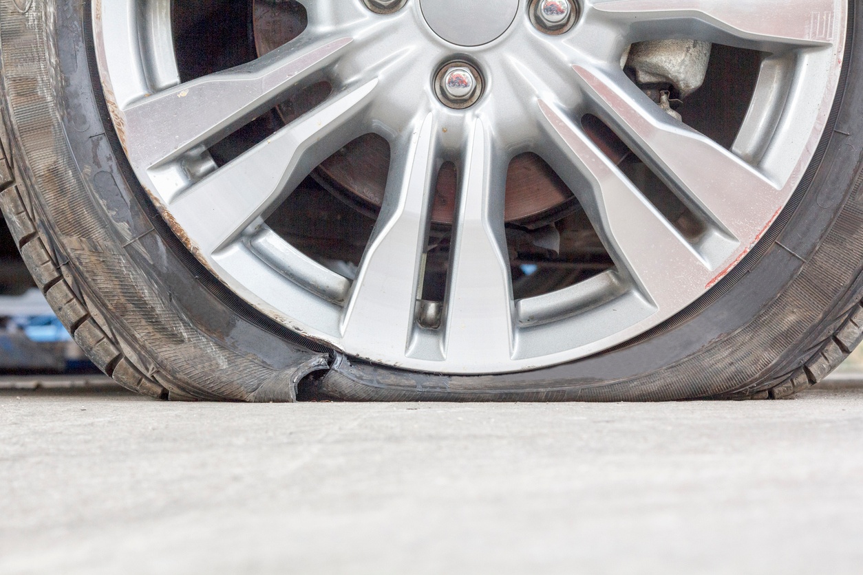 ensayo Definitivo Colonial Métodos de reparación de neumáticos dañados
