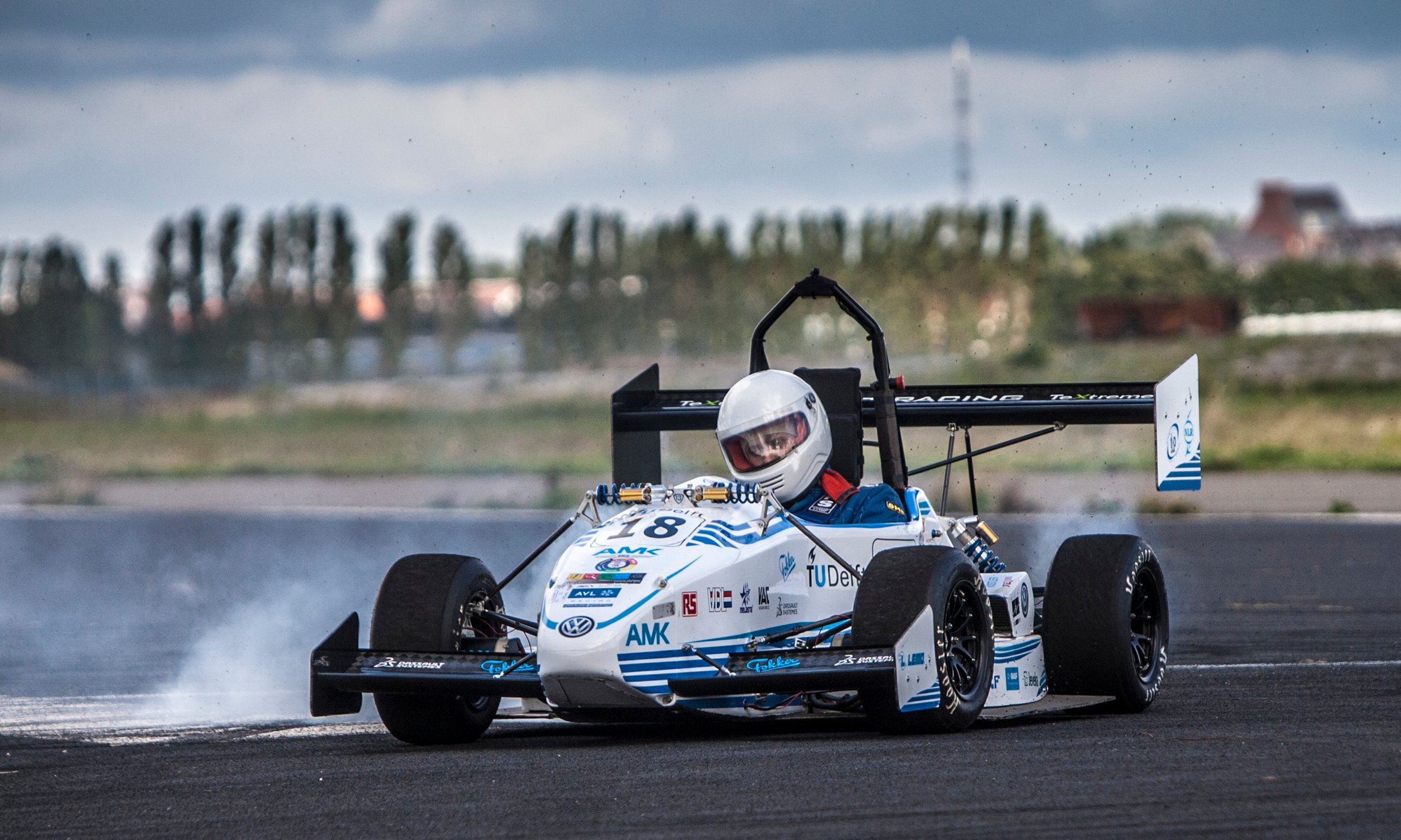 Conoce la Formula Student, la F1 de los universitarios